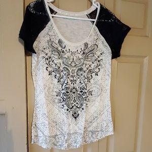 Beautiful maurice's tee